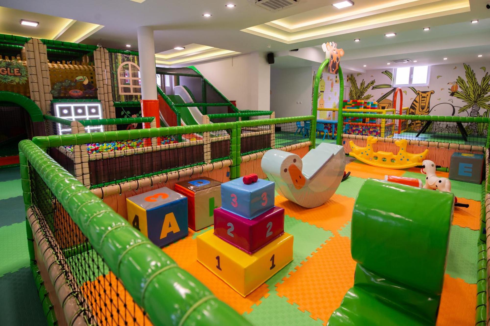 Hotel Nest Bijeljina Ngoại thất bức ảnh