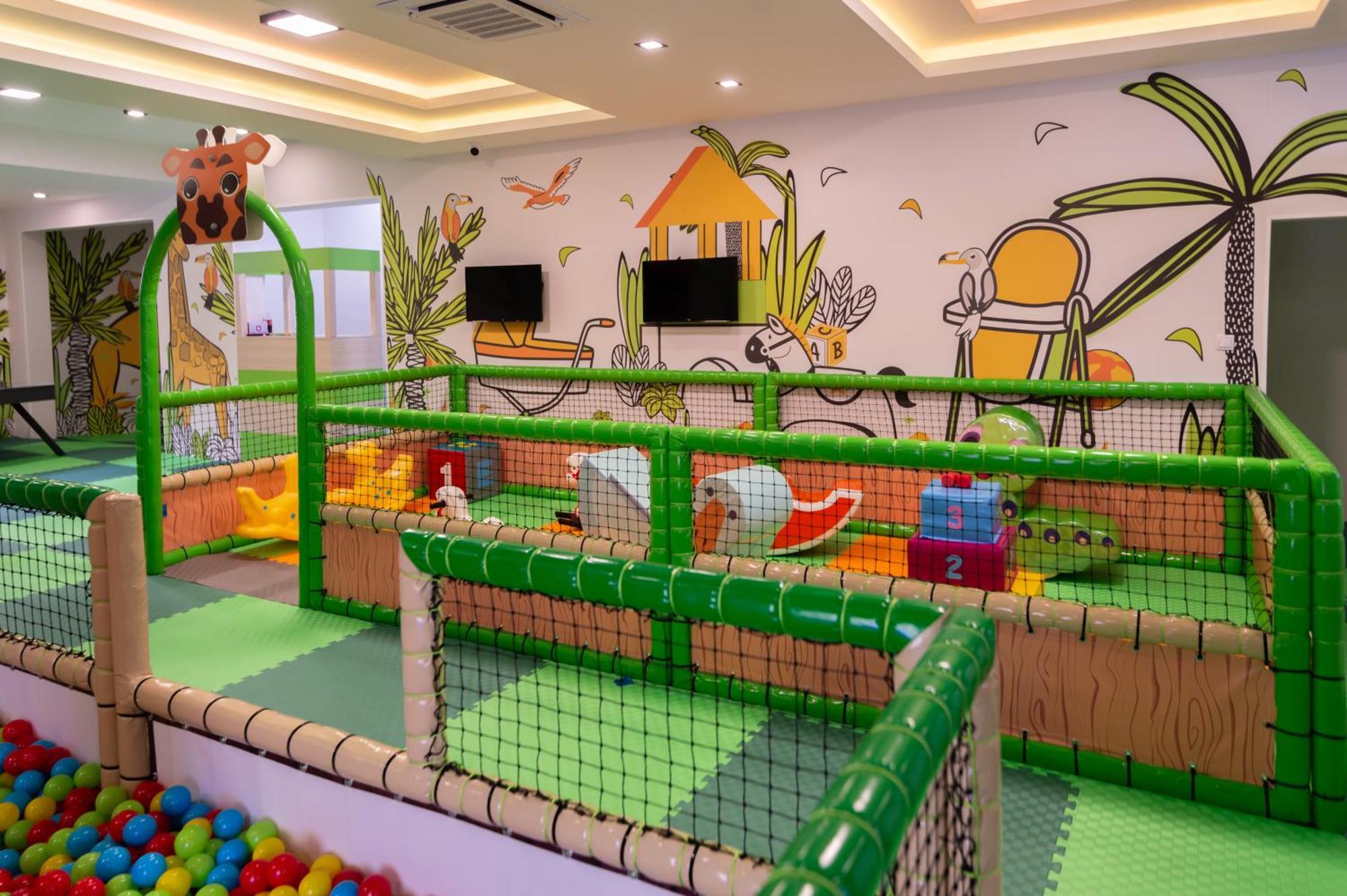 Hotel Nest Bijeljina Ngoại thất bức ảnh