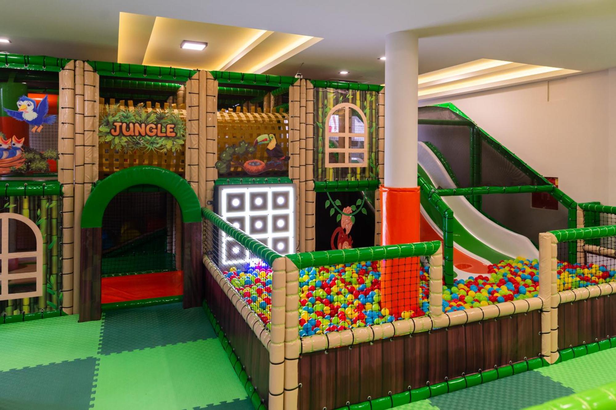 Hotel Nest Bijeljina Ngoại thất bức ảnh