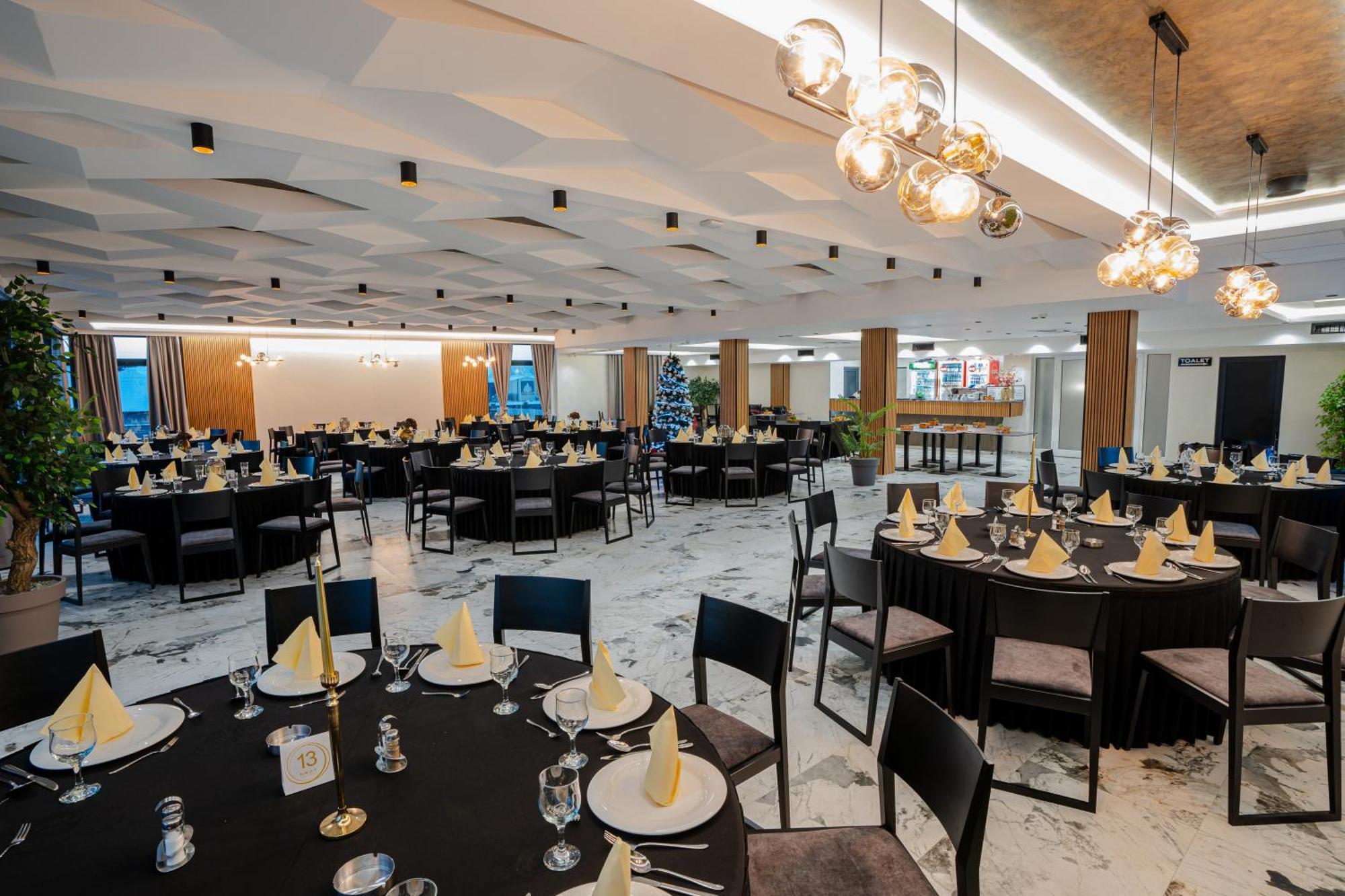 Hotel Nest Bijeljina Ngoại thất bức ảnh