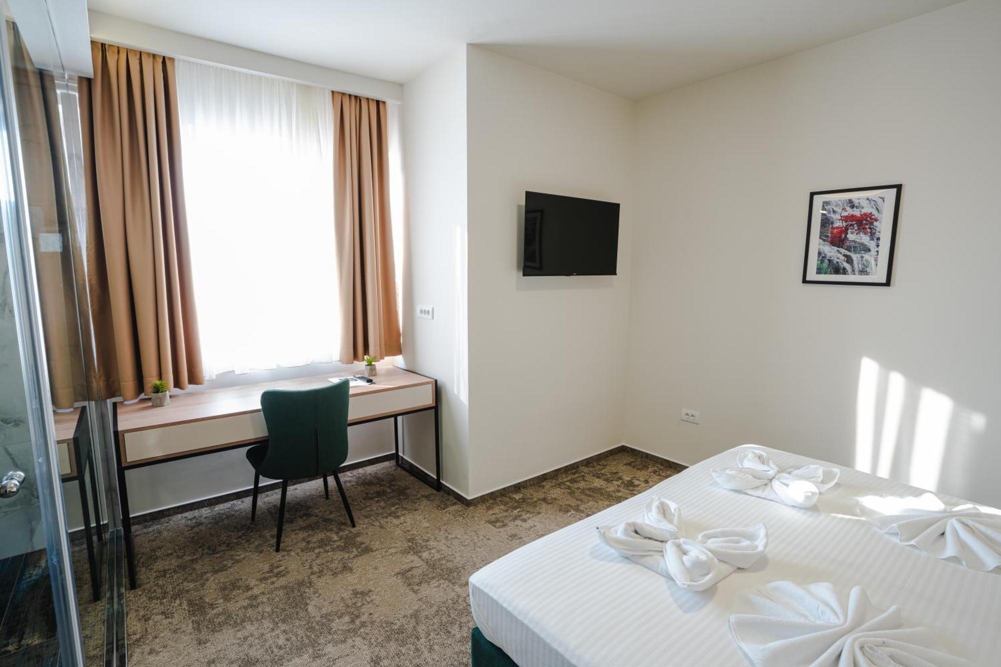 Hotel Nest Bijeljina Ngoại thất bức ảnh