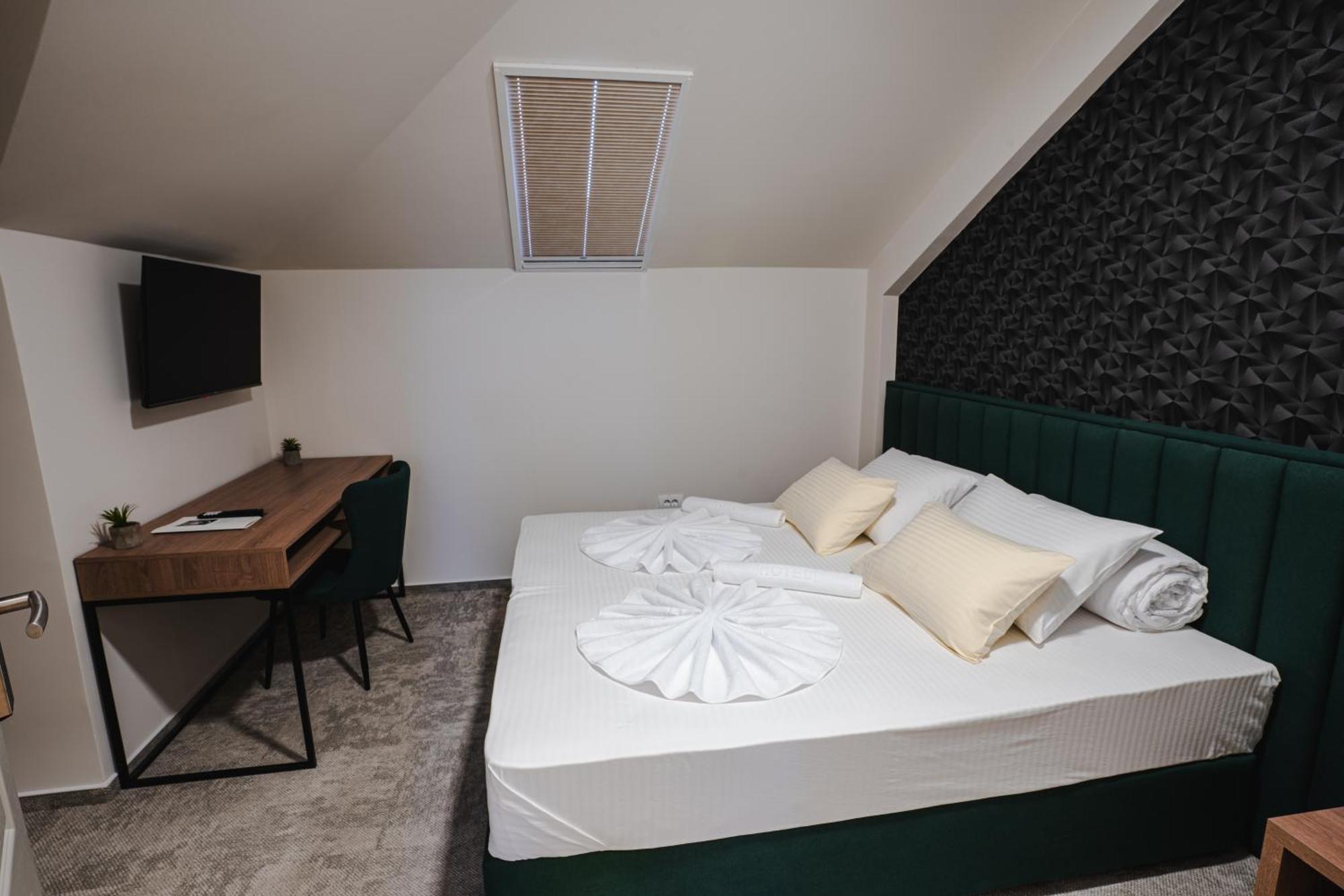 Hotel Nest Bijeljina Ngoại thất bức ảnh